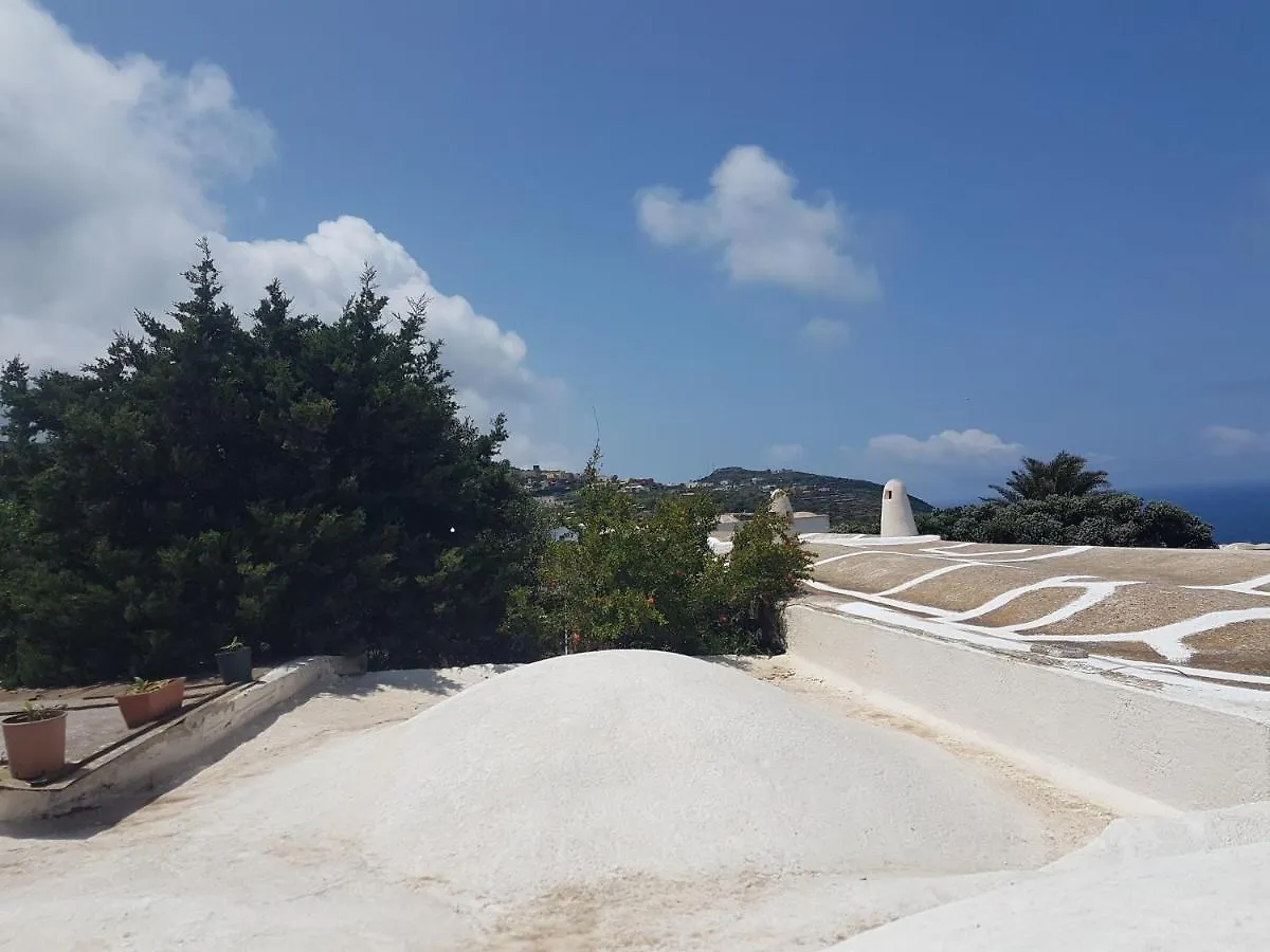 Dammuso Bianco Villa Tracino Italy